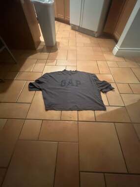 Yeezy Gap Engineered by Balenciaga Dove No Seam T-Shirt in Dark Grey